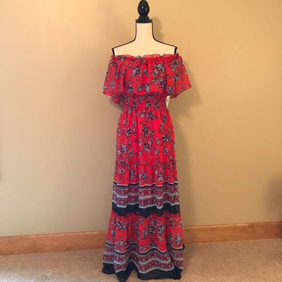 CHRIS McLaughlin Dresses & Skirts - NWT! Beautiful Off The Shoulder Floral Print Dress